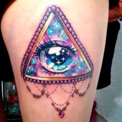 Simbolicos y extraños tatuajes del ojo que todo lo ve
