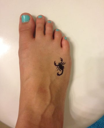 tatuajes del signo escorpio pequeños