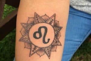 tatuajes del signo leo en brazo