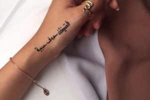 tatuajes en arabe y su significado en mano