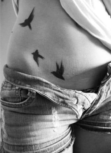 imagenes de tatuajes en el abdomen sencillos