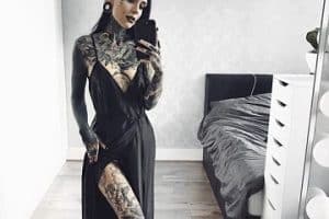 mujeres tatuadas en todo el cuerpo gotico