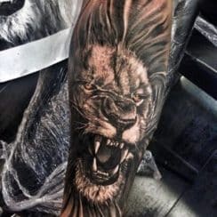 Increibles diseños de tatuajes de leones rugiendo