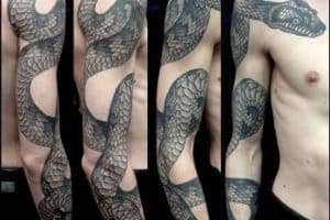 tatuajes de serpientes para hombres en el brazo
