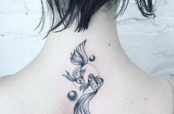 Feminidad y belleza de los tatuajes del signo piscis