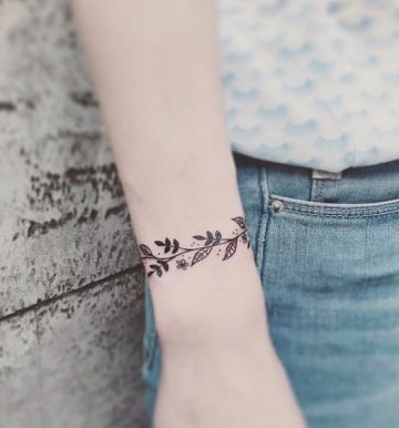 Featured image of post Tatuajes Originales Para Mujer En El Brazo As que si est s pensando en alg n tatuaje ya no estamos en el 2017 revisa estos dise os y crea el tuyo
