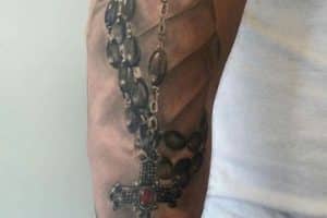 imagenes de tatuajes de rosarios en 3d