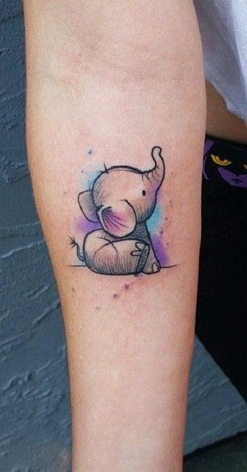 significado del elefante en tatuajes en el brazo