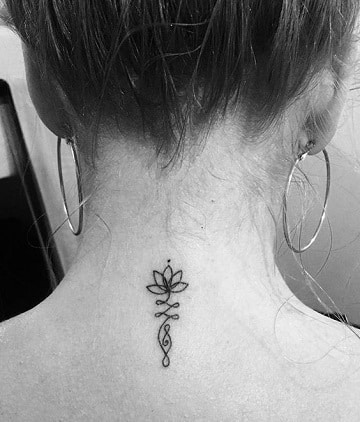 simbolos hindues para tatuajes en el cuello