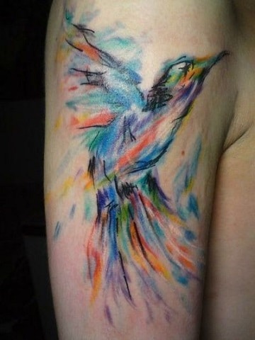 tatuajes a color en el brazo pajaro