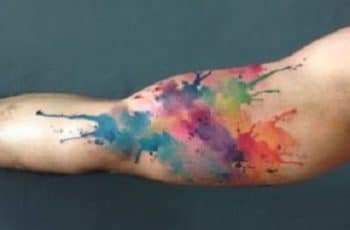 Impresionantes diseños de tatuajes a color en el brazo