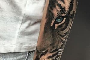 tatuajes de animales salvajes en el brazo