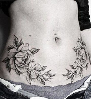 tatuajes en el vientre bajo para mujeres de rosas