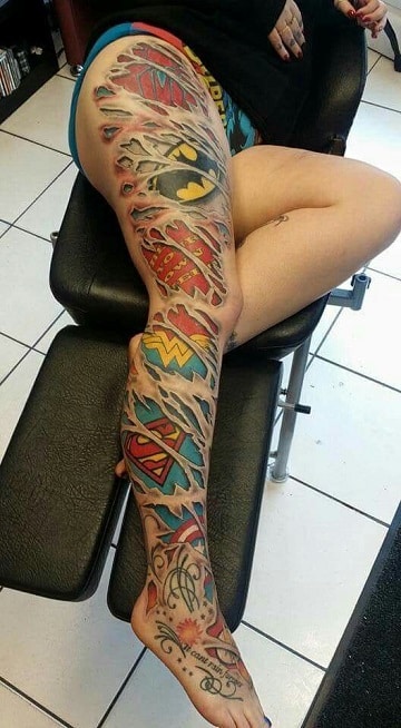 tatuajes en toda la pierna superheroes