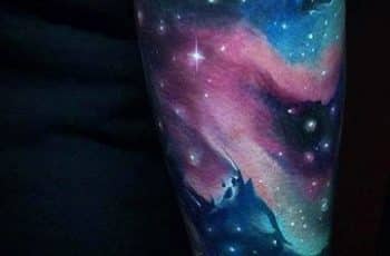 Asombrosos y unicos tatuajes de galaxias y estrellas