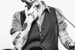 tatuajes de johnny depp blanco y negro