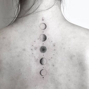 tatuajes de lunas en la espalda fases