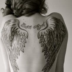 Preciosos significados de tatuajes de nombres con alas