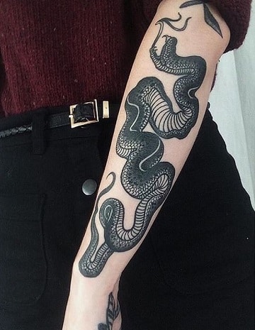 tatuajes de serpientes en el brazo ideas