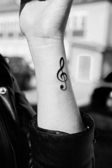 imagenes de notas musicales para tatuajes en la muñeca