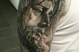 tatuajes de jesus de nazaret en blanco y negro