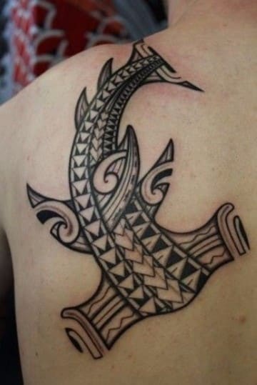 tatuajes tribales de animales con tiburones