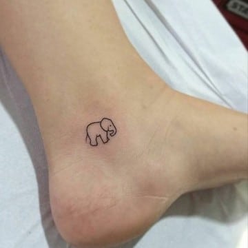 tatuajes chiquitos de mujer en el pie