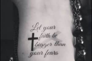 tatuajes cristianos para mujeres frases
