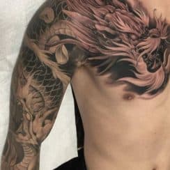 Algunos originales tatuajes de dragones en el hombro