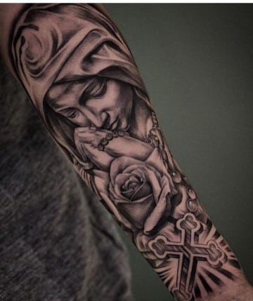 tatuajes de imagenes religiosas rosa