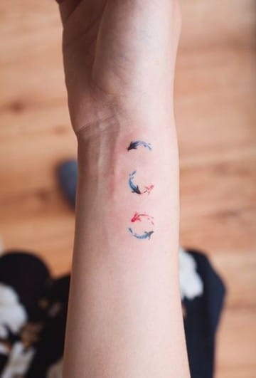 tatuajes de peces pequeños koi