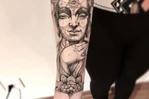 tatuajes espirituales para mujeres en el brazo