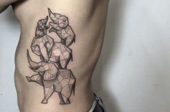 Simbolicos y unicos tatuajes de familias de elefantes