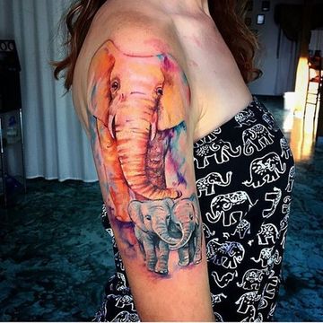 tatuajes de familias de elefantes mujeres