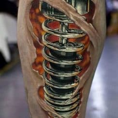 Detallistas y originales tatuajes biomecanicos pierna