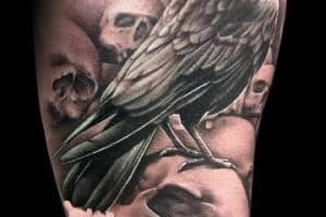 tatuajes de cuervos y calaveras hombres