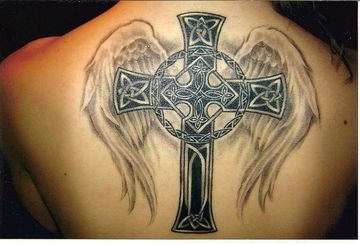 tatuajes significativos para hombres religiosos