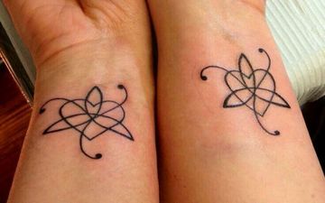 tatuajes simbolicos de hermanas brazo
