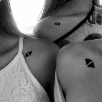 tatuajes simbolicos de hermanas pequeños