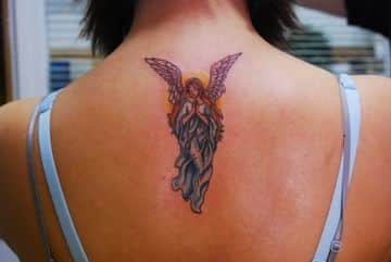 tatuajes de angeles para mujeres a color