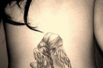 Representativos tatuajes de angeles para mujeres