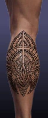 tatuajes elegantes para hombres en pierna