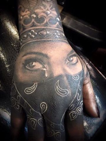 tatuajes en la mano para hombres fantasticos
