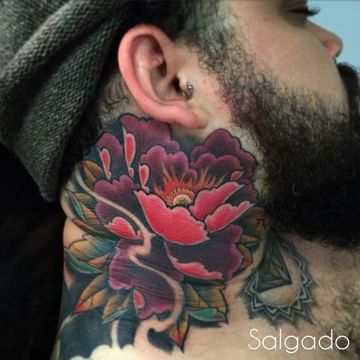 tatuajes en la nuca para hombres a color