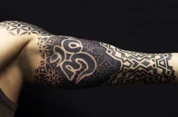 Obras e ideas diversas de tatuajes hindu para hombres