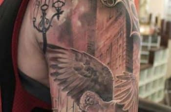 Espirituales y simbolicos tatuajes de angeles en el brazo