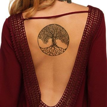 tatuajes de arboles en la espalda pequeños