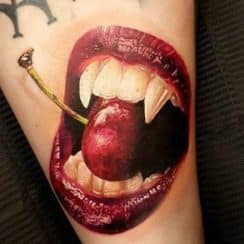 Diseños muy creativos de tatuajes de boca para mujer