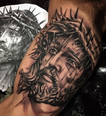 tatuajes en 3d de jesus en el brazo