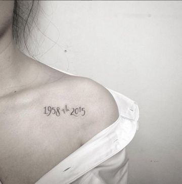 tatuajes para recordar a alguien en el hombro